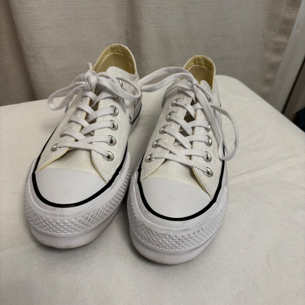 Converse Chuck Taylor All Star Lift Platform White Canvas Sneakers 560251C 5.5